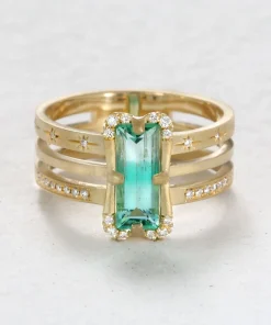 Angelio 1.07 Emerald Ring