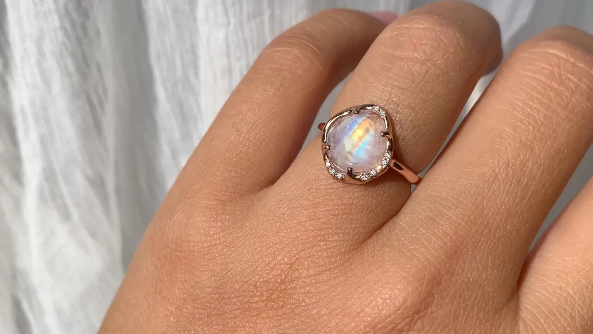 Aphenos Moonstone Ring