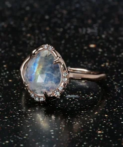 Aphenos Moonstone Ring