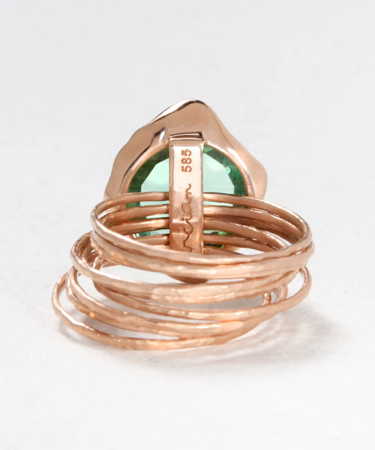 Divergence Ring