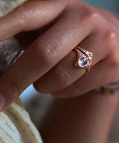 Illuminating Sapphire Ring