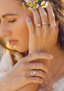 Scalloped Star Band