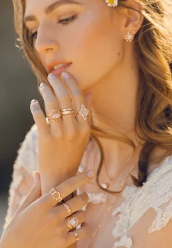 Scalloped Star Band