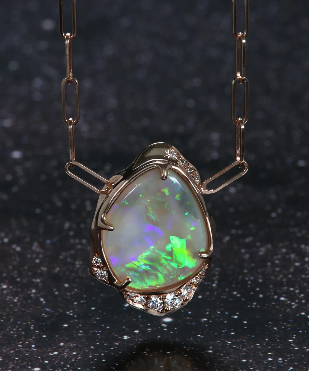Shine Shadow Electric Teal Flash Necklace