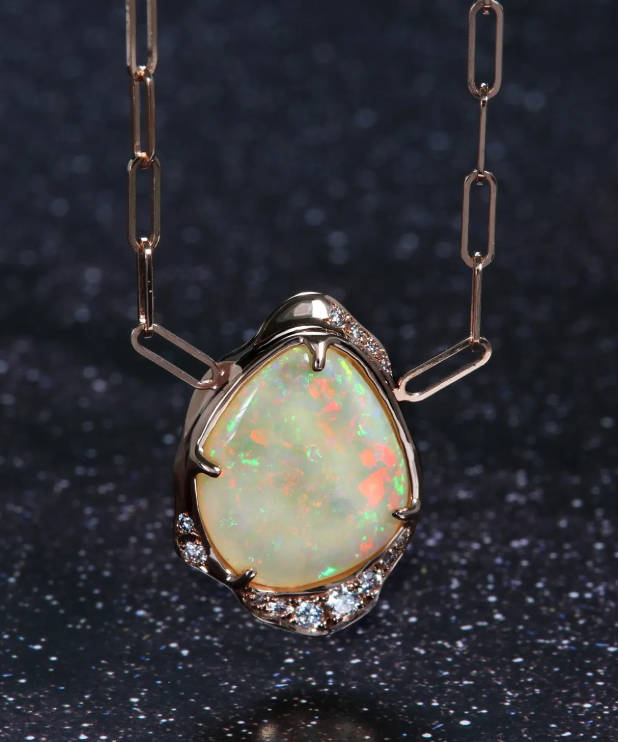 Shine Shadow Floral Aura Flash Opal Necklace