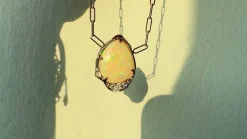 Shine Shadow Floral Aura Flash Opal Necklace