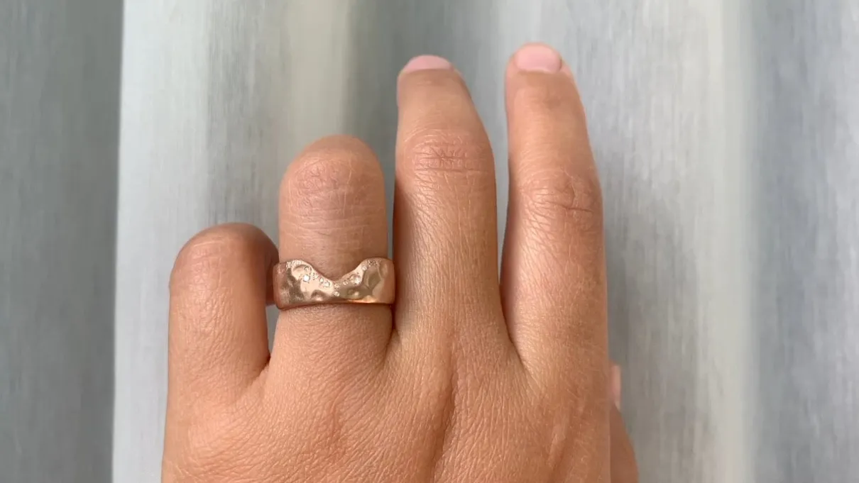 Trailing Diamond Stacking Band