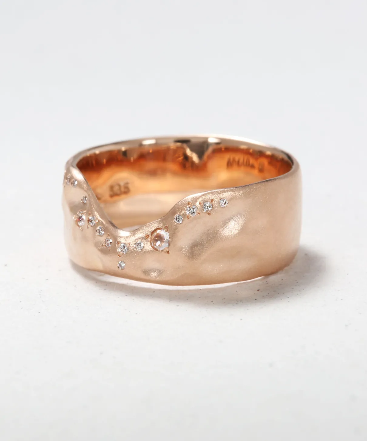 Trailing Diamond Stacking Band